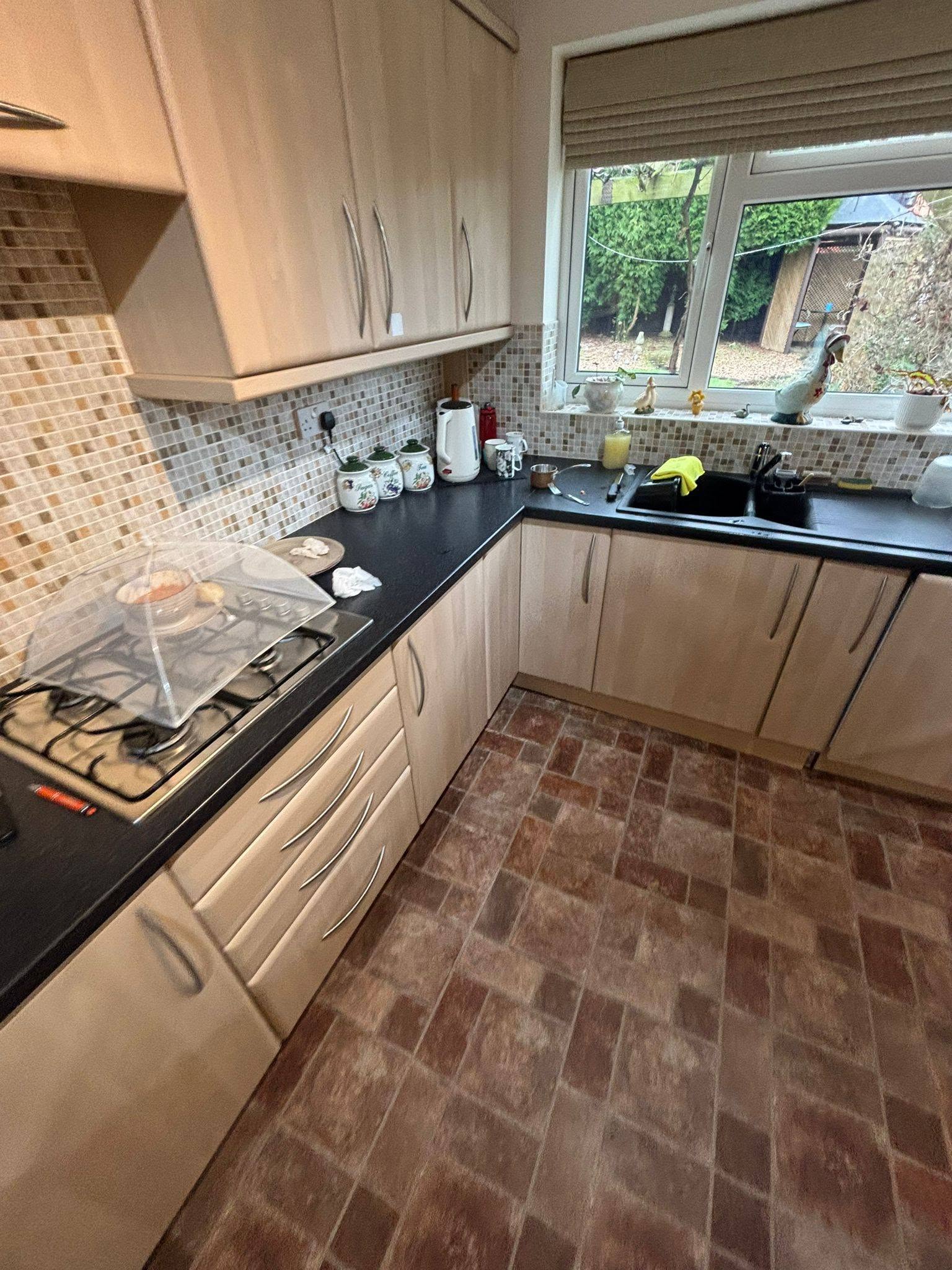 Kitchen before respraying